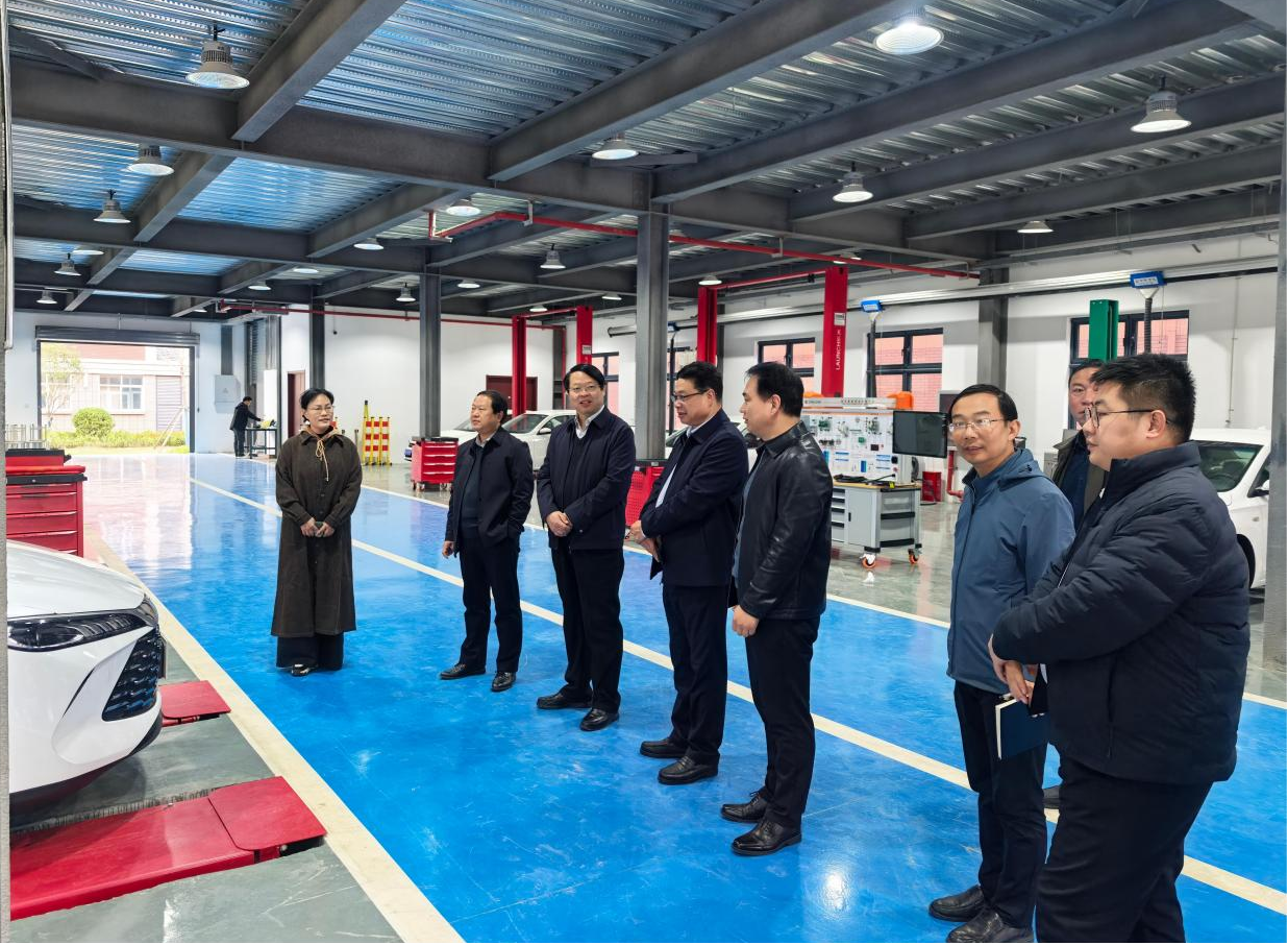 校领导深入sunbet申搏官方网站调研指导工作